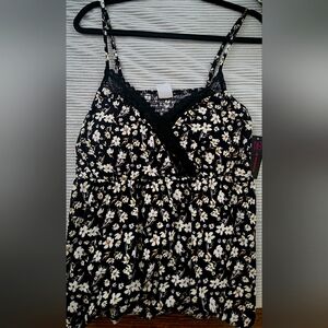 NEW • No Boundaries • Floral Print Cami Tank Top